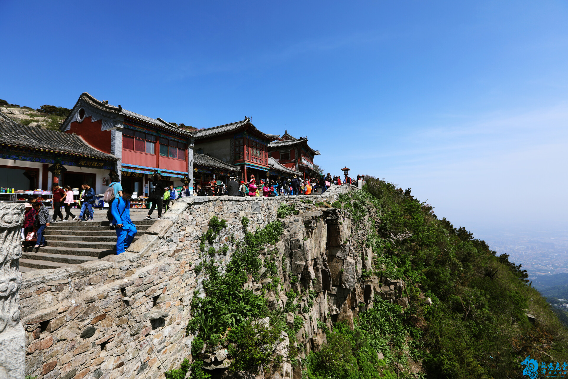 依山而建的天街建築群