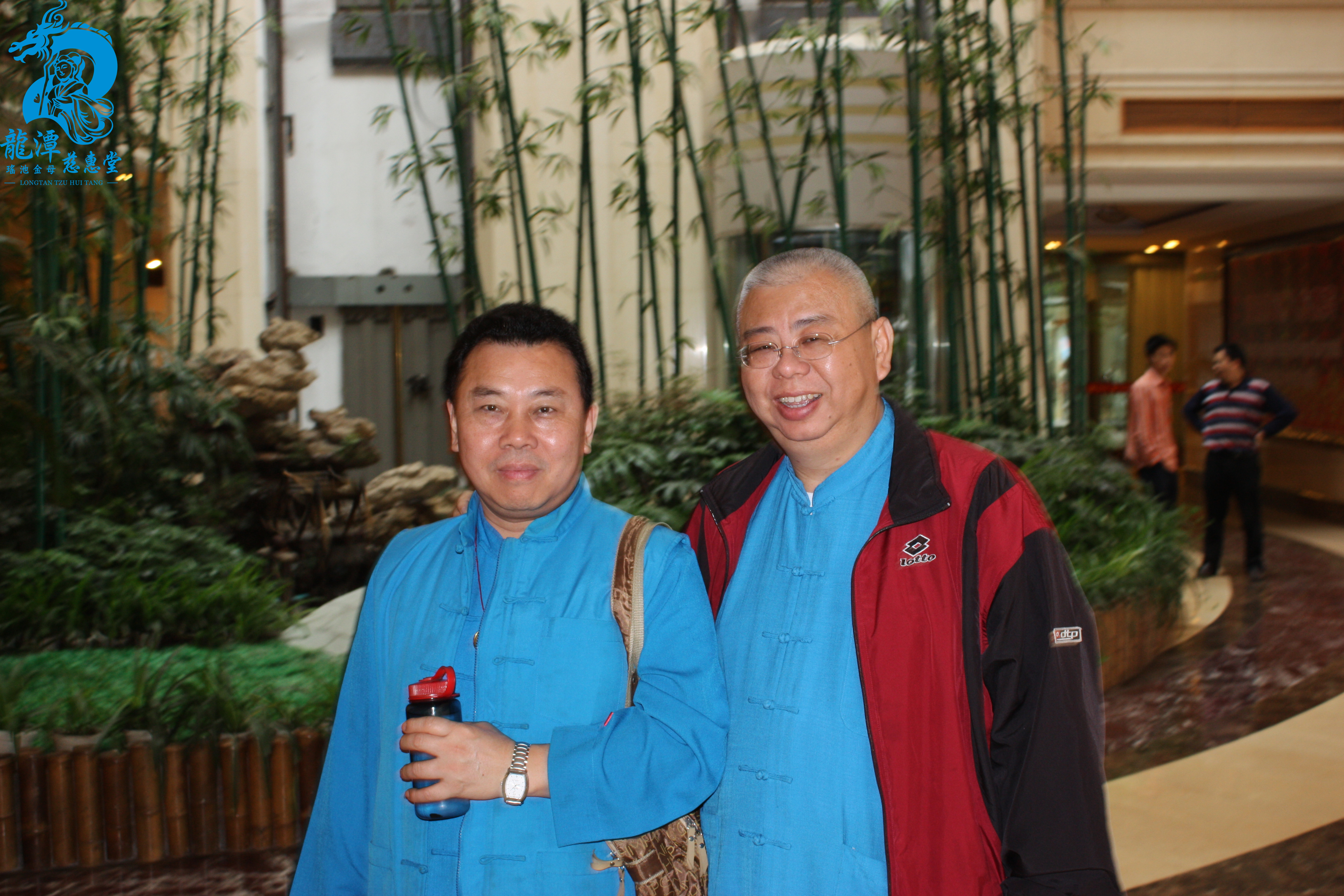 堂主交流，竹林留影