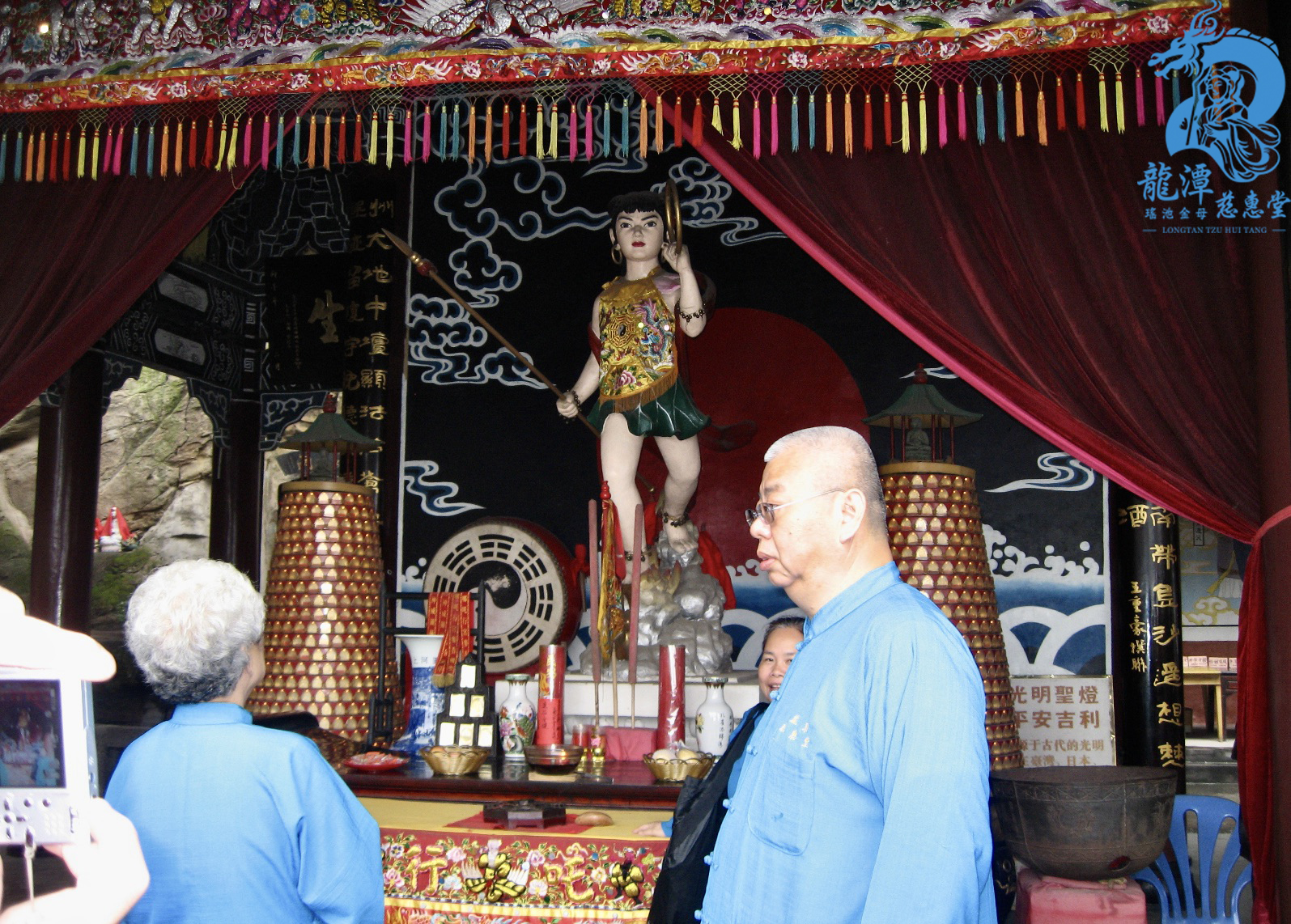 千年信仰，今朝相見